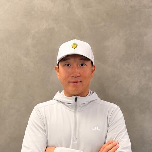 Sukjoon Yoon, golf instructor