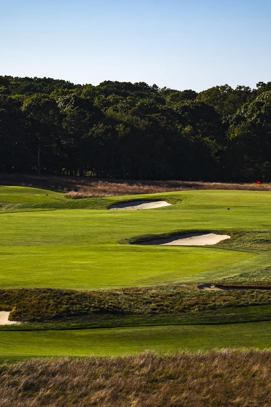 Hole 1 at Shinnecock Hills Golf Club