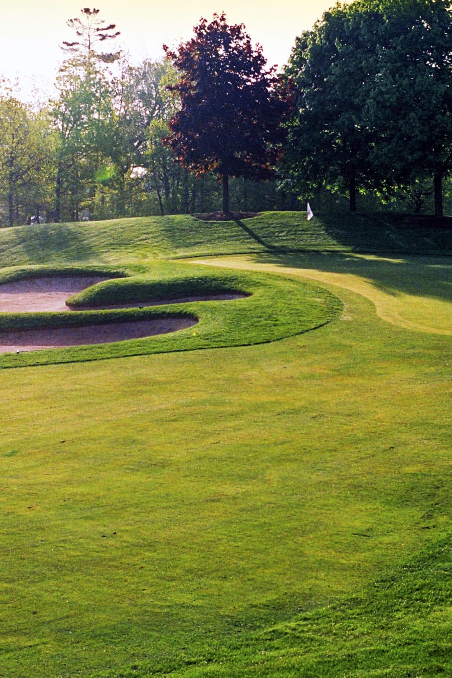 Hole 1 at Glen Abbey GC