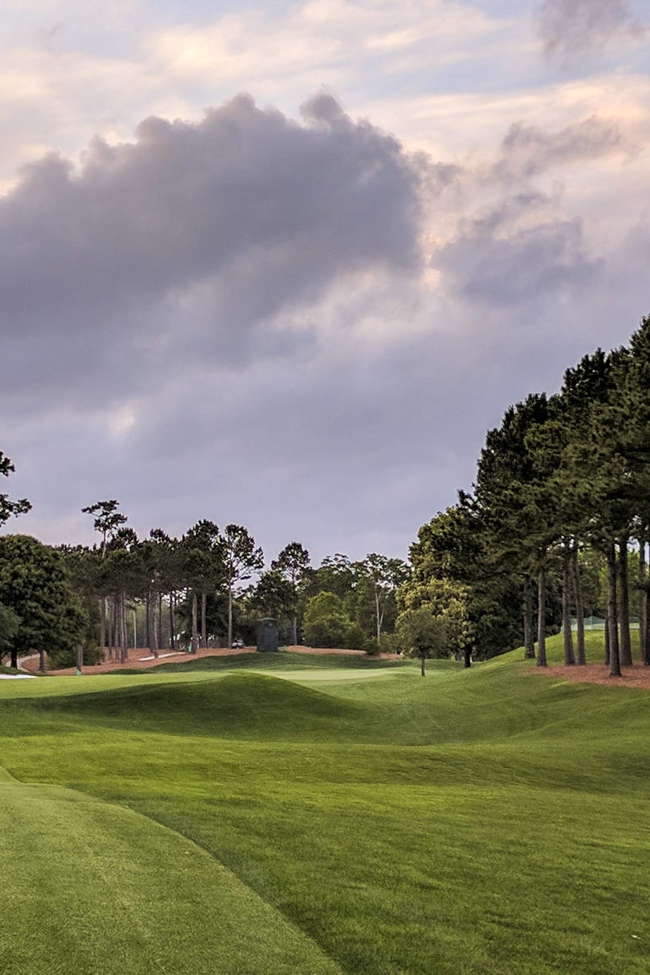 Hole 1 at Eagle Point Golf Club