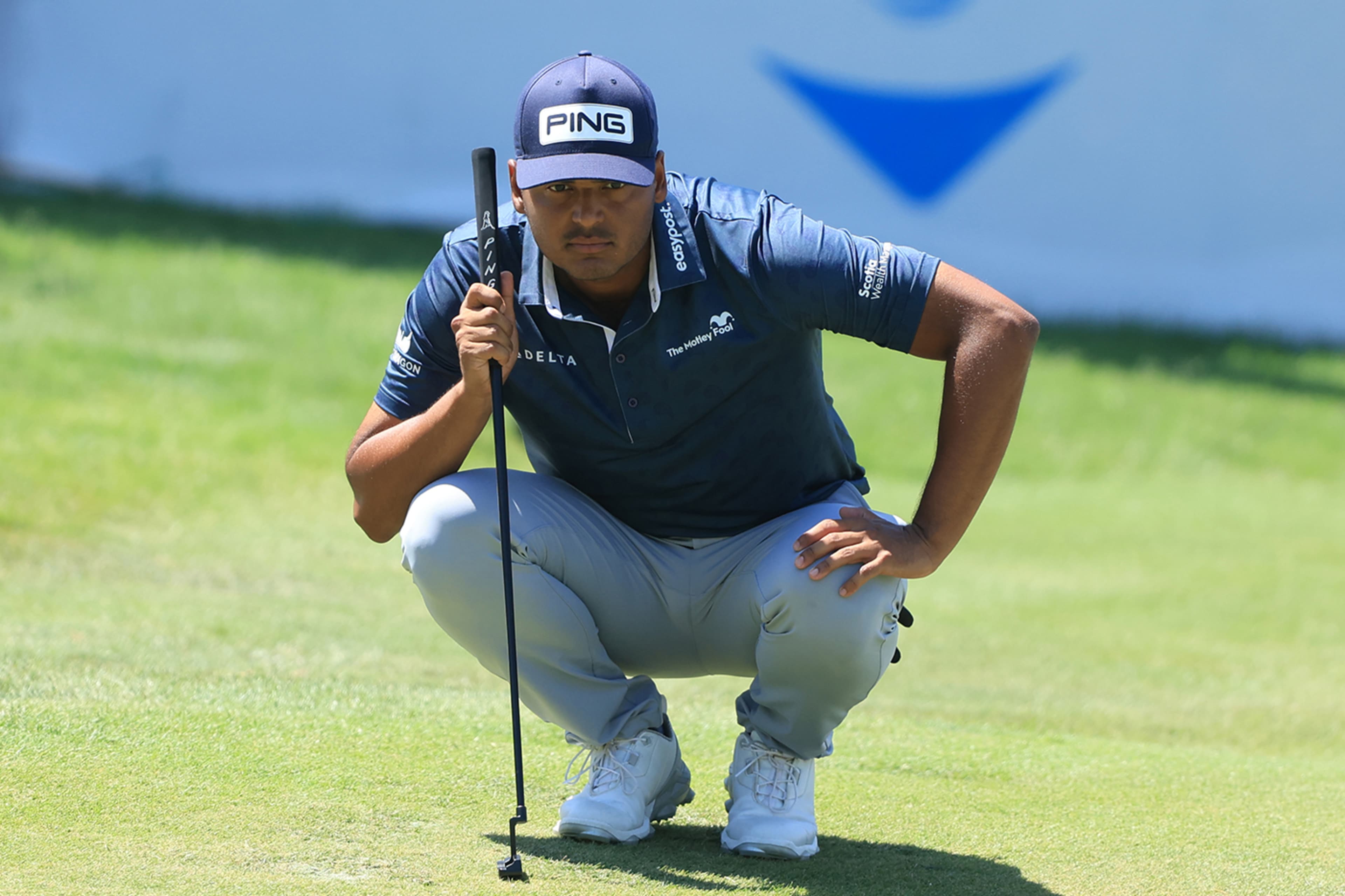 Sebastian Munoz sets course record with a 12-under 60 in first round