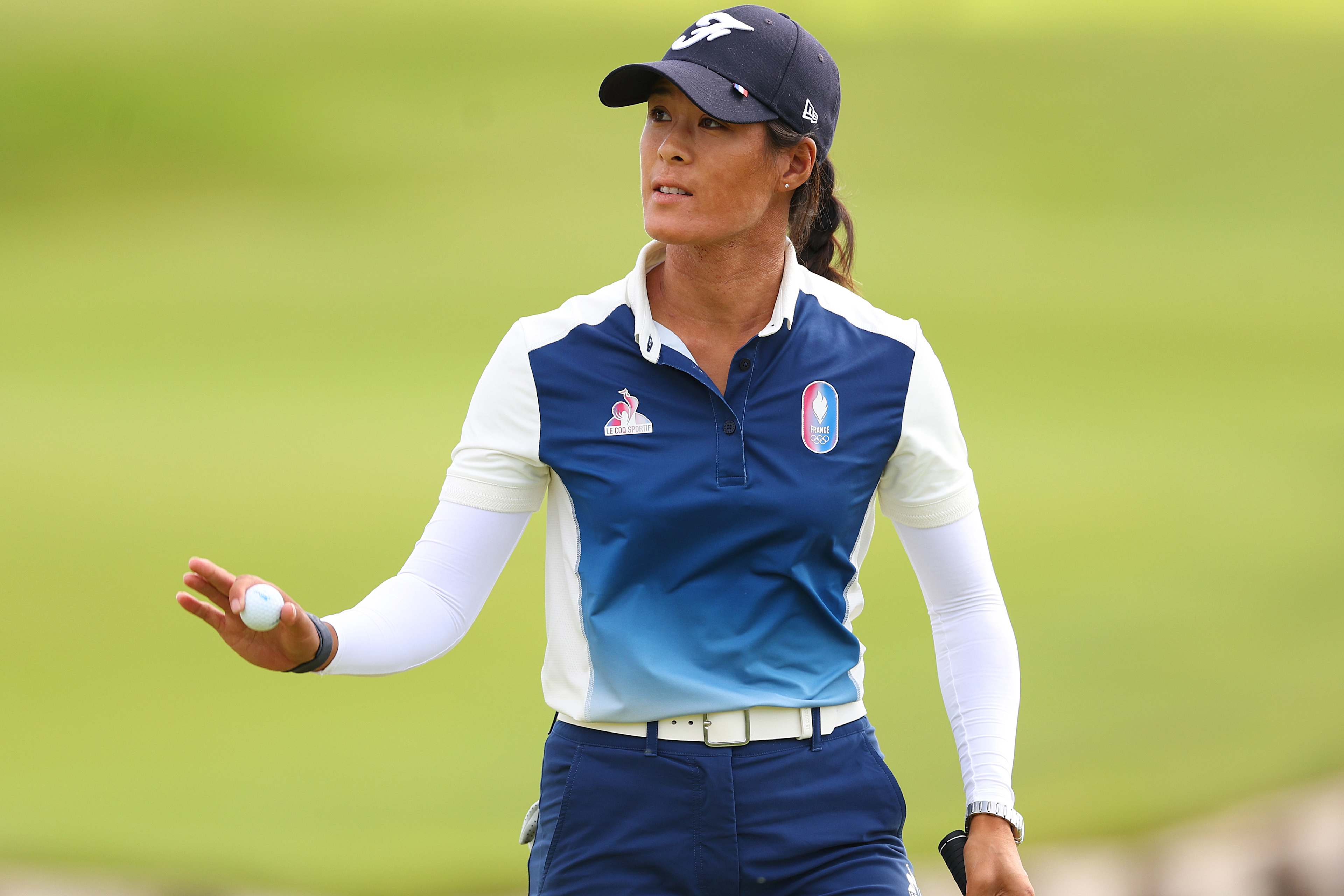 Boutier dazzles French crowd with 65 to lead women's Olympic golf by three