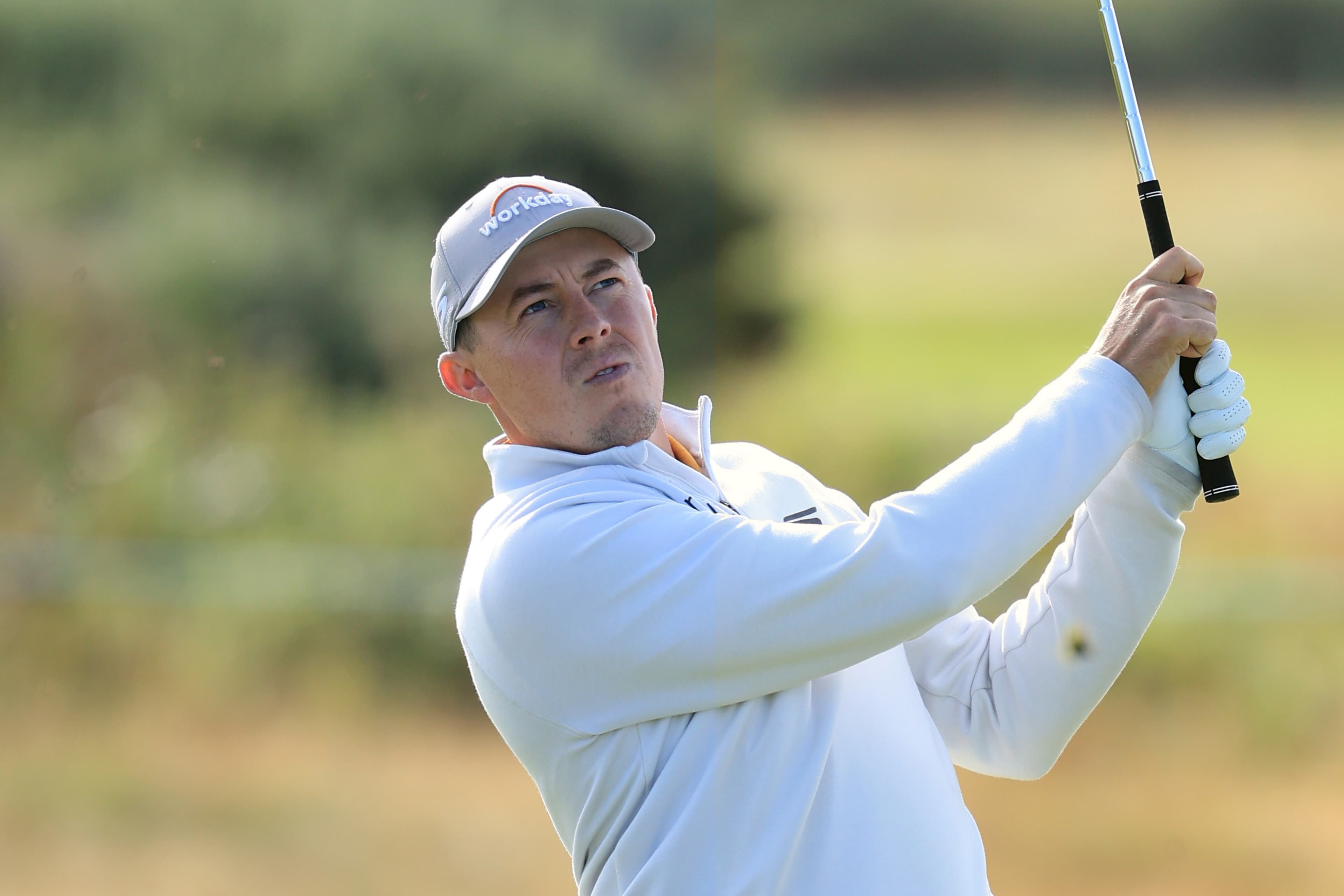 Fitzpatrick keeps hope of consecutive wins alive with 66 in Round 3 of Alfred Dunhill Links