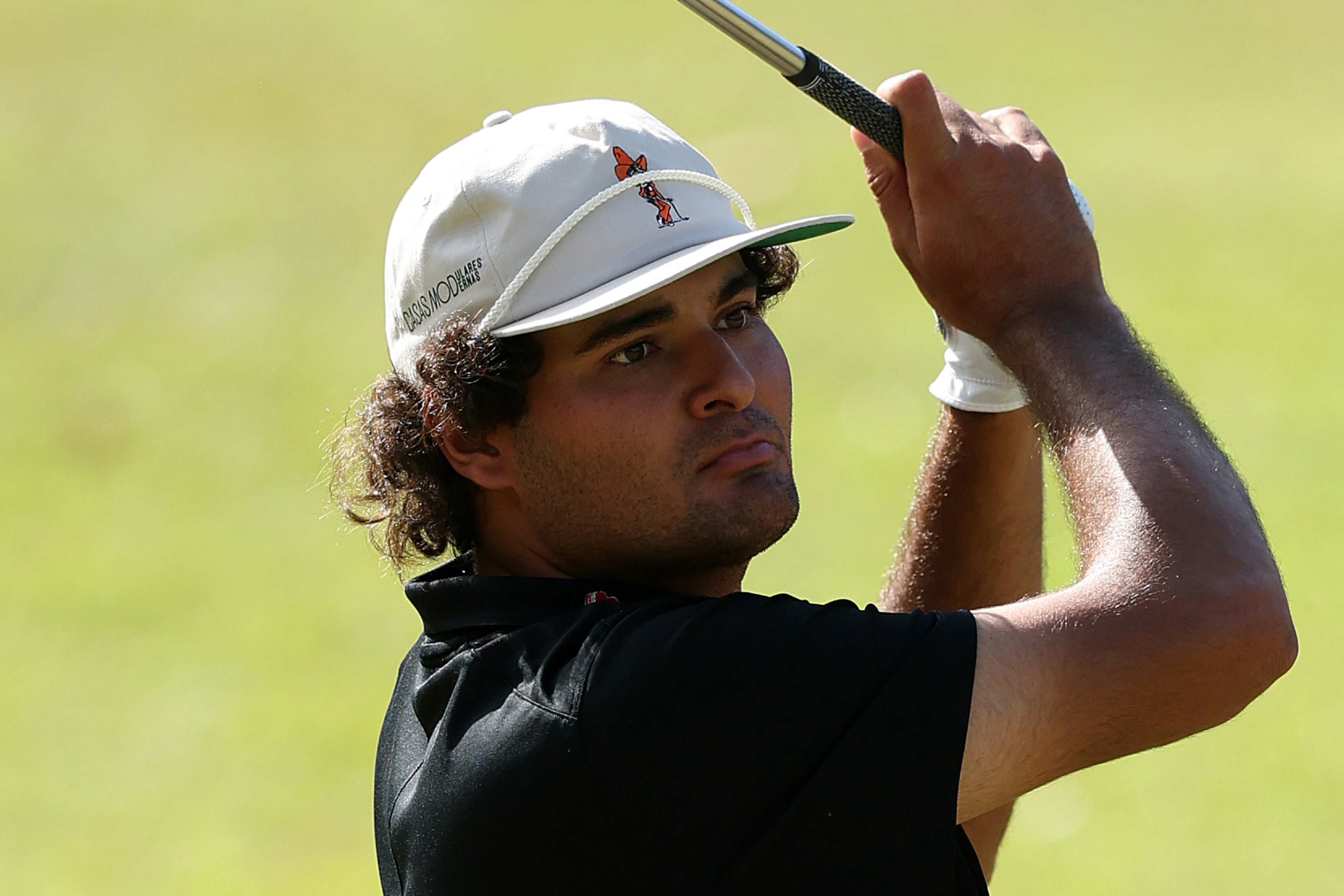 Chacarra surges into contention as Jarvis shares 36-hole lead in Korea