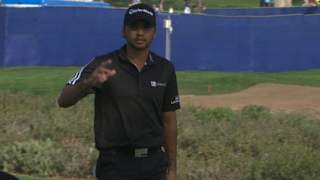 Jason Day rolls in lengthy putt for birdie at Farmers