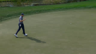Jordan Spieth sinks a 20-foot birdie putt at Cognizant Classic