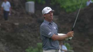 Steven Alker makes birdie on No. 18 at Mitsubishi