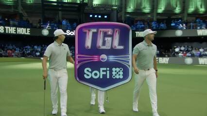 Åberg sinks birdie putt to regain lead