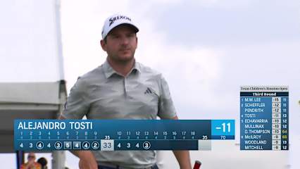 Alejandro Tosti sinks a 22-foot birdie putt at Houston Open