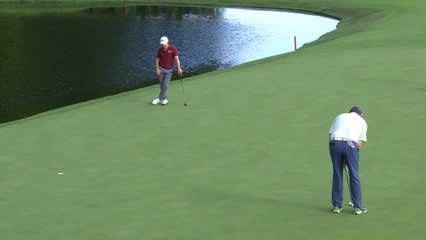 Shaun Micheel holes 18-footer for birdie at John Deere