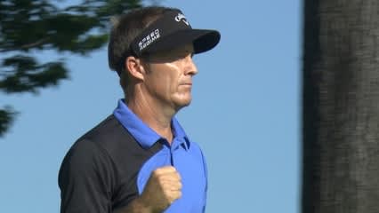 Stuart Appleby saves par with an 18-foot putt at Barclays