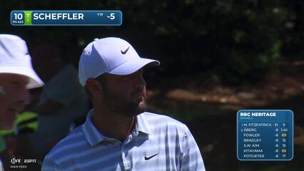 Scottie Scheffler sinks 20-foot birdie putt on No. 10 at RBC Heritage