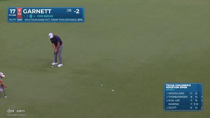 Brice Garnett pours in 14-foot birdie putt on No. 17 at Texas Children's