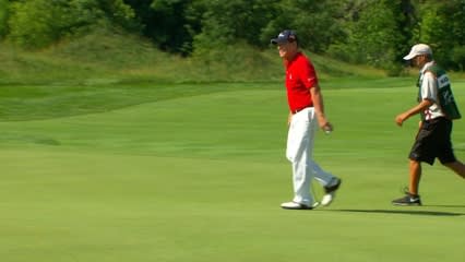 Tom Watson’s third shot sets up birdie on No. 17 at The Greenbrier