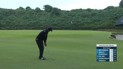 Xander Schauffele's close pitch sets up birdie at Baycurrent