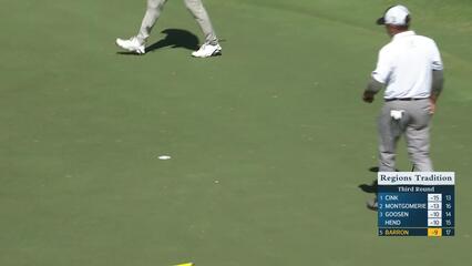 Doug Barron makes birdie putt on No. 17 at Regions Tradition