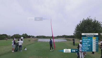 Ludvig Åberg chips in for birdie on No. 3 at Valero