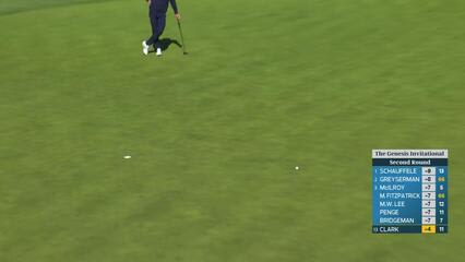 Wyndham Clark sinks 26-foot birdie putt on No. 12 at The Genesis