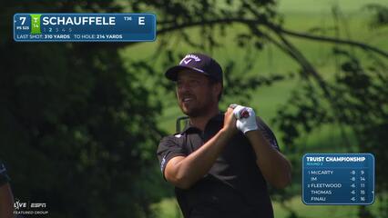 Xander Schauffele taps in for birdie on No. 7 at Truist Championship