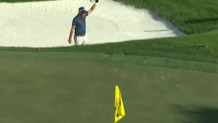Julian Etulain holes out from bunker at Honda