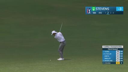 Sam Stevens sinks 11-foot birdie putt on No. 5 at Cadillac