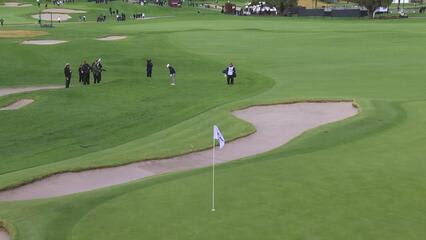Jacob Bridgeman sinks 13-foot birdie putt on No. 10 at The Genesis