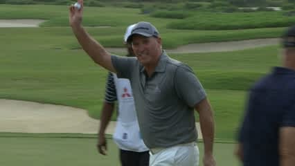 Duffy Waldorf buries a 25-foot putt to win the Mitsubishi Electric Championship