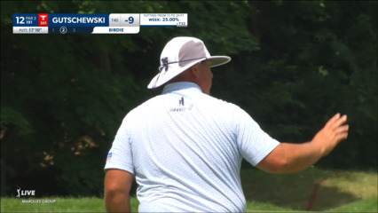 Scott Gutschewski holes 17-footer for birdie at John Deere