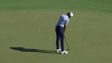 Marco Penge sinks 21-foot birdie putt on No. 17 at Mexico Open