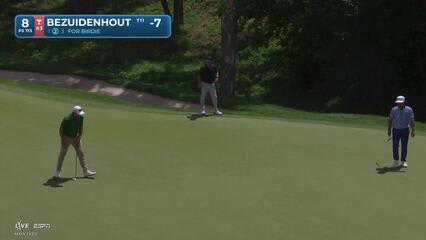 Christiaan Bezuidenhout sinks 16-foot putt for birdie on No. 8 at Charles Schwab