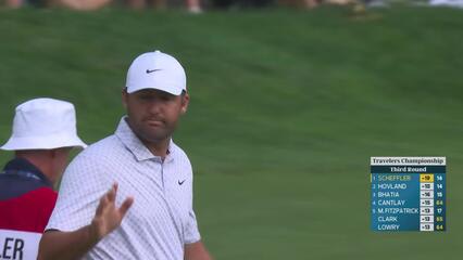 Scottie Scheffler drains 3-foot putt for birdie on No. 15 at Travelers
