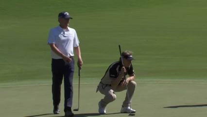 Lee Janzen holes long birdie putt at Tradition