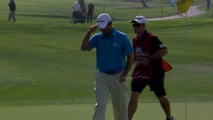 Trevor Immelman makes 15-foot birdie putt at Farmers