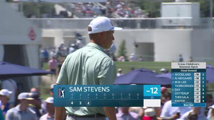Sam Stevens sinks 8-foot birdie putt on No. 3 at Texas Children's