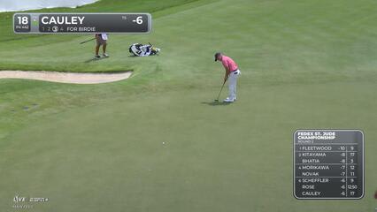 Bud Cauley sinks a 23-foot birdie putt on No. 18 at FedEx St. Jude