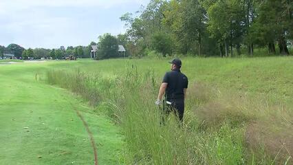Chris Gotterup escapes rough for ridiculous par save at the Simmons Bank Open