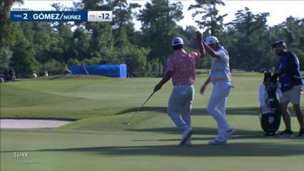 Fabián Gómez walks-in his putt for birdie at Zurich Classic