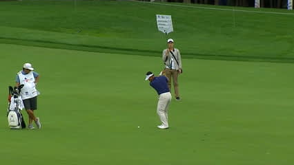 K.J. Choi's approach dances around the hole at THE CJ CUP