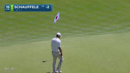 Xander Schauffele drains 3-foot birdie putt on No. 15 at Travelers