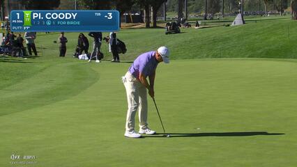 Pierceson Coody sinks 4-foot birdie putt on No. 1 at The Genesis