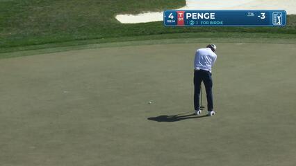 Marco Penge sinks 13-foot birdie putt on No. 4 at Valspar