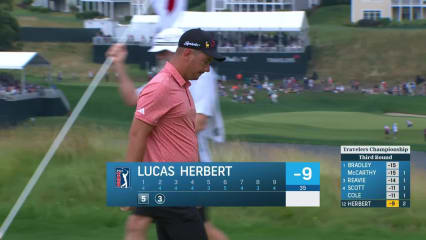 Lucas Herbert pitches to set up birdie at Travelers