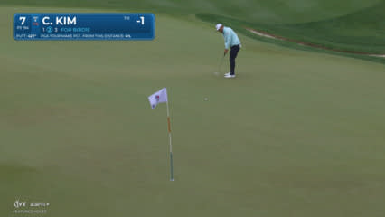 Chan Kim trickles in 42-foot birdie putt at Valero