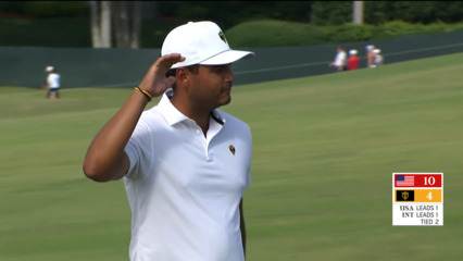 Sebastián Muñoz drains a 37-foot birdie putt at Presidents Cup