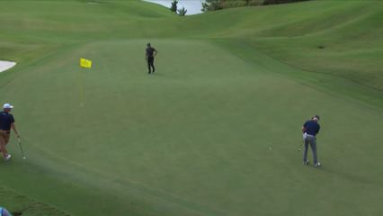 Ben Crane holes long birdie putt at Butterfield Bermuda