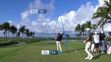 Bryson Nimmer makes birdie on No. 17 at Bahamas Classic Atlantis