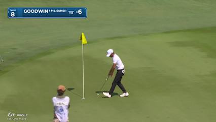 Team Mac Meissner/Noah Goodwin sinks a 53-foot birdie putt at Zurich Classic