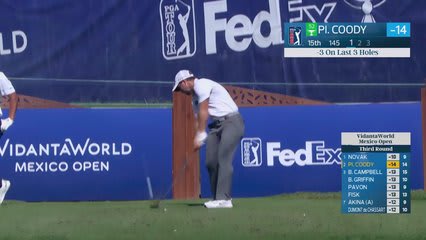 Pierceson Coody sinks 17-foot putt for birdie on No. 15 at Mexico Open