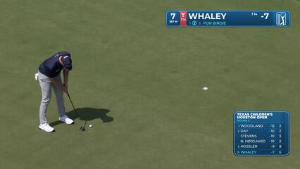 Vince Whaley sinks 10-foot birdie putt on No. 7 at Texas Children's