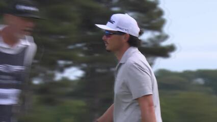 Ewen Ferguson sinks 42-foot birdie putt on No. 5 at Genesis Scottish Open